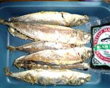 Foto langkah ke 1 dari resep TUMIS gereh besek cabai hijau (pedas,asam,manis,asin).