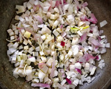 Foto del paso 1 de la receta: Hojaldre de Camembert con jamón y cebolla