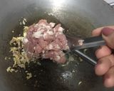 รูปขั้นตอนการทำที่ 1 ของ “หมูสับผัดเต้าหู้ไข่”