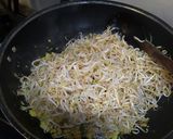 Foto langkah ke 7 dari resep Tumis Tauge Telor.