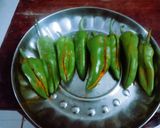 A picture of step 1 of Instant Tasty yummy chatpattu carrot and green chilli pickle.