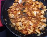 Foto del paso 5 de la receta: Pechuga de pollo con judías (bajocas)