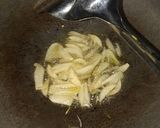 Foto langkah ke 1 dari resep Tumis Kangkung Saus Spagheti.