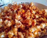 Foto langkah ke 5 dari resep ButterScotch Popcorn.