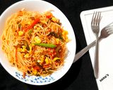 A picture of step 8 of Egg Chowmein.