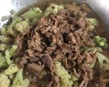 Foto langkah ke 5 dari resep Tumis Kembang Kol Jamur.