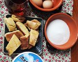 Foto del passaggio 1 della ricetta Crema al vin santo con cantuccini