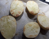 Foto del paso 3 de la receta: Patatas con queso crema y bacon al horno