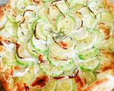 Une image de l'étape 2 de Tarte feuilletée courgette,chèvre, miel.