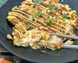 صورة لخطوة 8 من وصفة أوكونومياكي Okonomiyaki 🇯🇵
