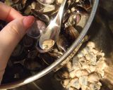 A picture of step 5 of Salty-Sweet Shijimi Clams To Serve With Rice.