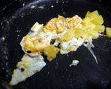 Turkey Ham And Pineapple Scrumble Egg Sandwich recipe step 2 photo