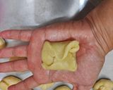 Foto langkah ke 6 dari resep Pia Crispy Cokelat Keju ala Bali.