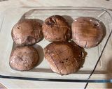 Foto del passaggio 1 della ricetta Bistecche di funghi portobello al forno 🍄 🏳️‍🌈 🦄
