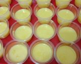 Foto langkah ke 2 dari resep Puding lumut mentega cup.