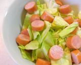 A picture of step 1 of Wiener Sausages and Cabbage with Sesame Yukari.