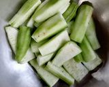 A picture of step 1 of Ridge Gourd Slices.