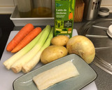 Foto del paso 1 de la receta: Porrusalda con migas de bacalao