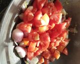 A picture of step 5 of Aloo palak with makhani gravy.