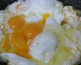 Foto del paso 6 de la receta: Huevos con patatas y jamón 😋🍽