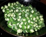 A picture of step 1 of BHINDI DO PYAZA / ONION AND OKRA STIR FRY.