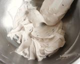 A picture of step 13 of Matcha Chocolate Adzuki Mont Blanc Shortcake.