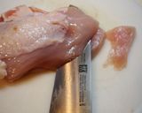 A picture of step 1 of Mentsuyu-seasoned Chicken Tempura.