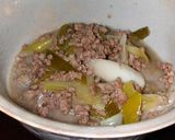 A picture of step 4 of 10-Minute Lightly Flavored Simmered Ground Meat and Japanese Leek.