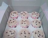 Foto langkah ke 5 dari resep Cupcake Coklat moist ekonomis.
