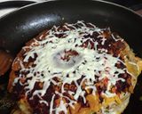 A picture of step 6 of Chapati pizza.