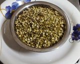 हरी मूंग दाल का हलवा (hari moong dal ka halwa recipe in Hindi) रेसिपी चरण 1 फोटो