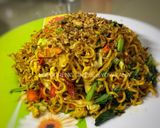 Foto langkah ke 4 dari resep Mie goreng simple.