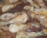 Foto del paso 5 de la receta: Muslos de pollo al ajillo