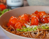 Foto del paso 2 de la receta: Espaguetis integrales con pesto y cherrys