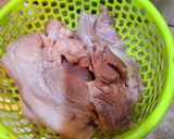 Hình bước làm 1 của món Thịt vai heo luộc