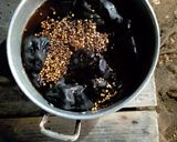 A picture of step 3 of Mole Negro.
