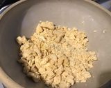 Une image de l'étape 1 de Crumble cheesecake aux pommes et caramel beurre salé.