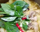 รูปขั้นตอนการทำที่ 5 ของ แกงเขียวหวานไก่ผ้กรวม