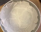 A picture of step 6 of Apple rose cake.