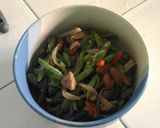 Foto langkah ke 9 dari resep Tumis buncis + kacang merah + bakso.