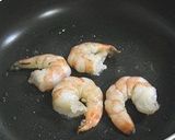 A picture of step 2 of Lightly-seasoned Shrimp and Broccoli for Bentos.