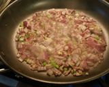 A picture of step 3 of Vegetarian crumble meat replacement.