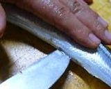 A picture of step 2 of Fresh Pacific Saury Prepared with a Home Kitchen Knife (Sashimi and Cured with Vinegar).