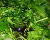 Foto langkah ke 4 dari resep Tumis kangkung.