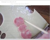 A picture of step 2 of Hello Kitty Pocket Sandwich.