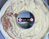 Foto langkah ke 7 dari resep Marble Butter Cake.