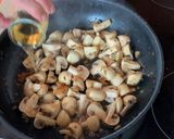 Foto del paso 5 de la receta: Pechuga de pollo a la crema con champiñones