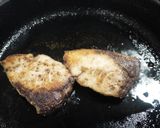 A picture of step 3 of Sautéed Amberjack with Balsamic Vinegar.