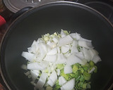 Foto del paso 2 de la receta: Crema Eloisa con pan frito al ajillo