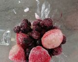 Foto del paso 3 de la receta Crema fría de frutos rojos y yogurt